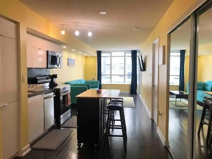 Apartamento Cozy Downtown 1Br Den Free Parking Near Cn Tower Toronto