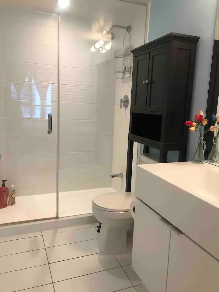 Apartamento Cozy Downtown 1Br Den Free Parking Near Cn Tower Toronto 0*,  Canadá