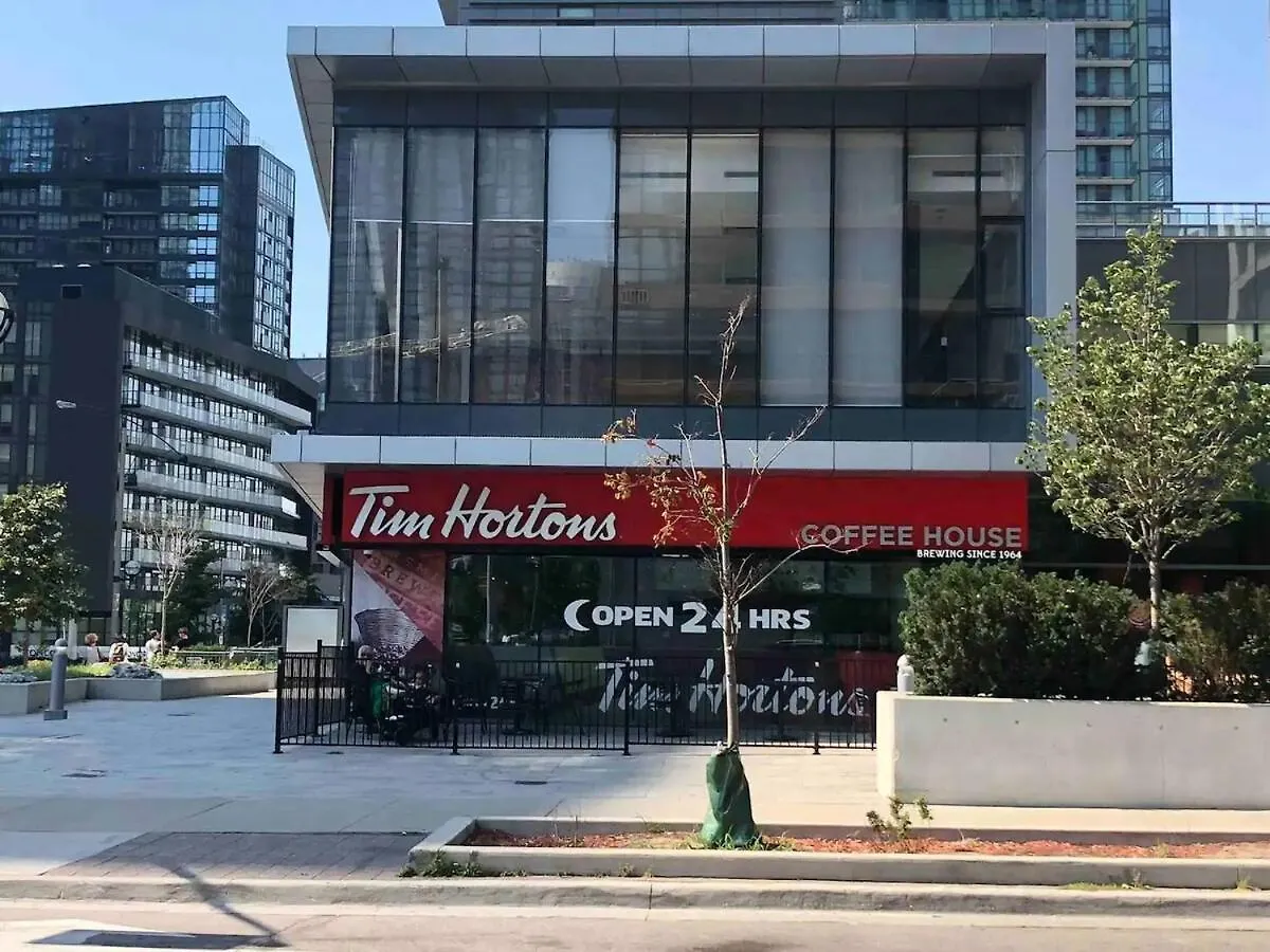 Apartamento Cozy Downtown 1Br Den Free Parking Near Cn Tower Toronto 0*,  Canadá
